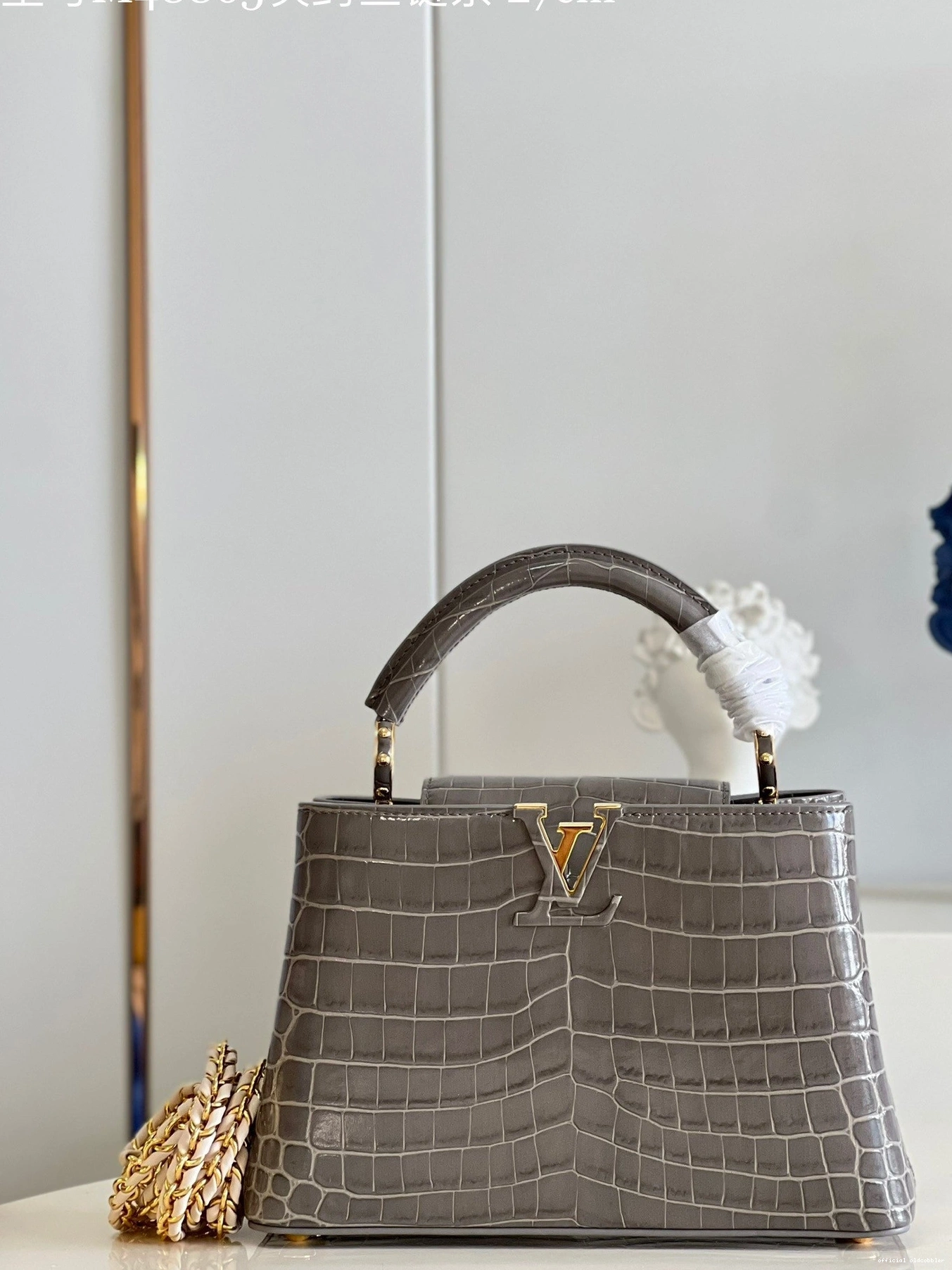 VUITTON LOUIS CAPUCINES BB 0812